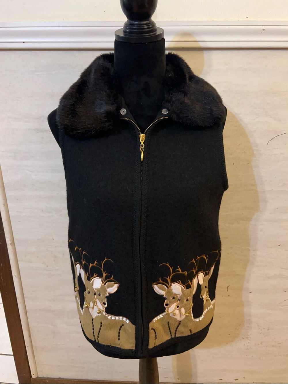 Vintage Lisa International holiday reindeer vest